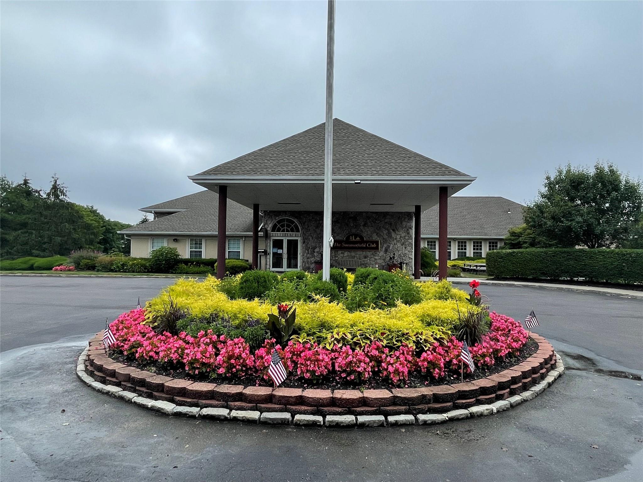 25 Willowbend Lane, Holtsville, New York image 27