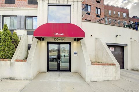 Condo For Sale - 135-46 Grand Central Parkway #4C<br/> Queens County, Briarwood, NY 11435