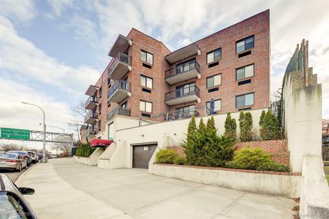 Condo For Sale - 135-46 Grand Central Parkway #4C<br/> Briarwood, NY 11435