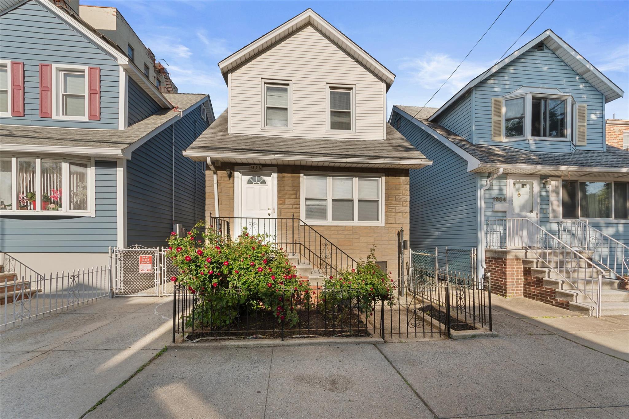 Property for Sale at Edison Avenue, Bronx, New York - Bedrooms: 3 
Bathrooms: 3  - $659,000