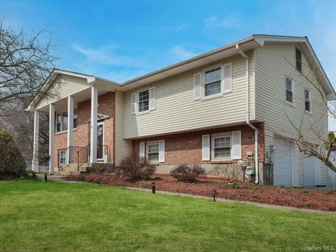 Photo of 7 Renie Lane, Blauvelt, NY 10913 (MLS # 984569)