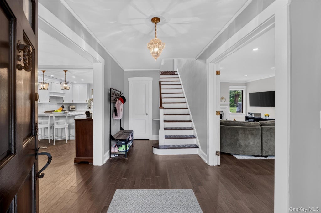 Photo of 26 Brookside Circle, Bronxville, NY 10708 (MLS # 1044763)