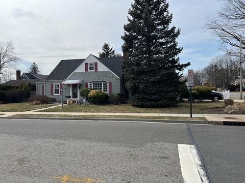 295 Ivy Avenue, Westbury, NY 11590 - MLS#: 831261