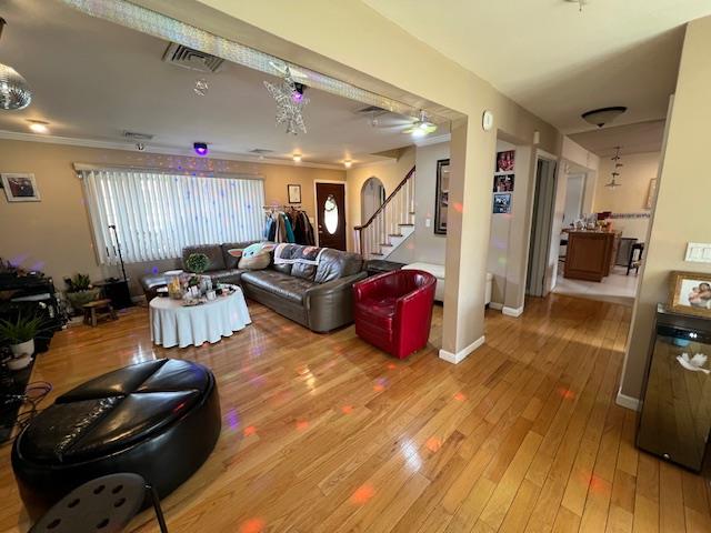 295 Ivy Avenue, Westbury, New York image 4