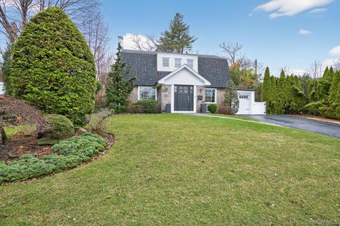 65 Circle Drive Roslyn Heights NY 11577