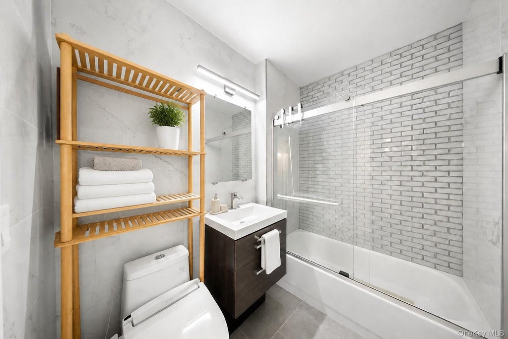 Photo of 474 48th Avenue #35E, Long Island City, NY 11109 (MLS # 1046338)