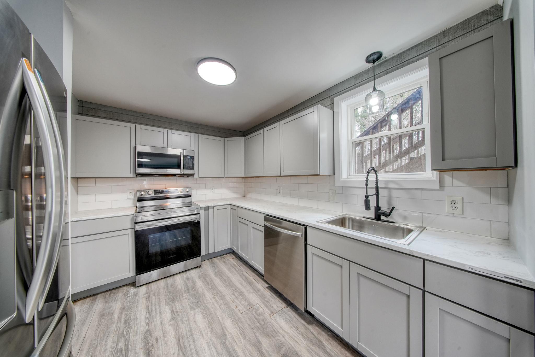 22 Academy Avenue, Sparrowbush, New York image 12