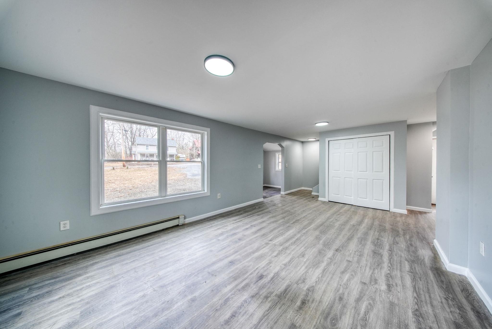 22 Academy Avenue, Sparrowbush, New York image 7