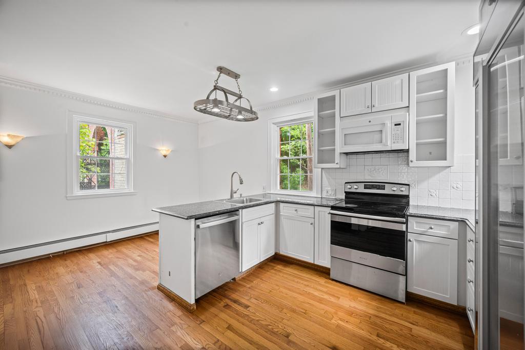 22 Brookville Road