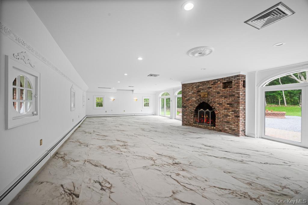 22 Brookville Road