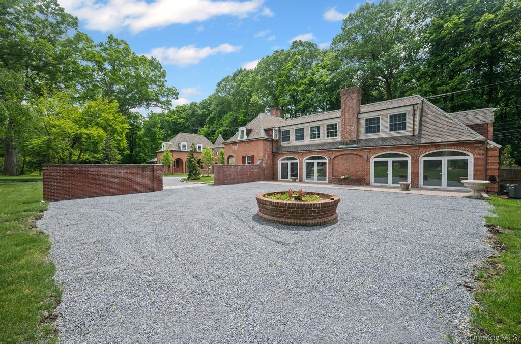 22 Brookville Road