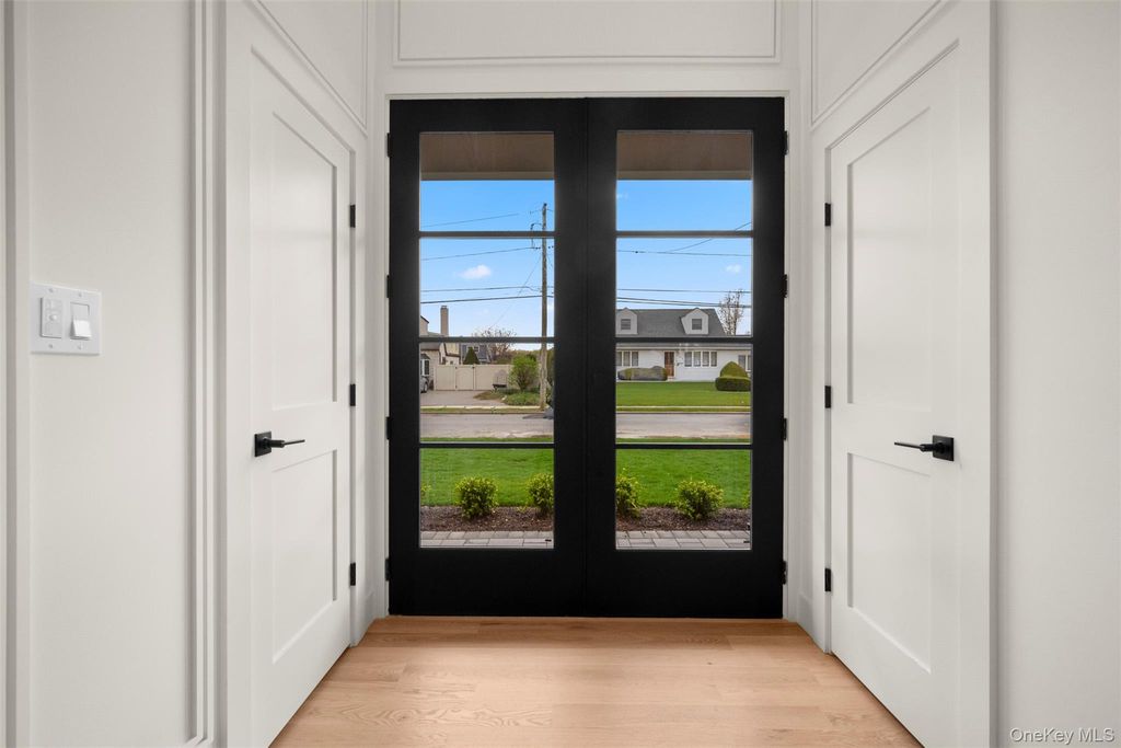 Photo of 238 North Pine Street, Massapequa, NY 11758 (MLS # 967947)