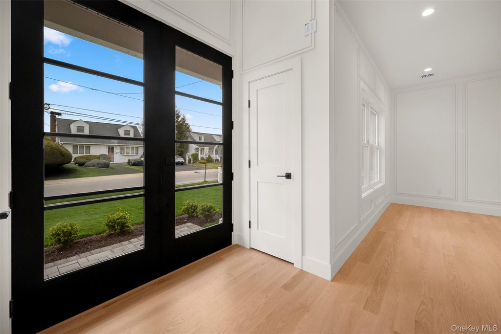 Photo of 238 North Pine Street, Massapequa, NY 11758 (MLS # 967947)