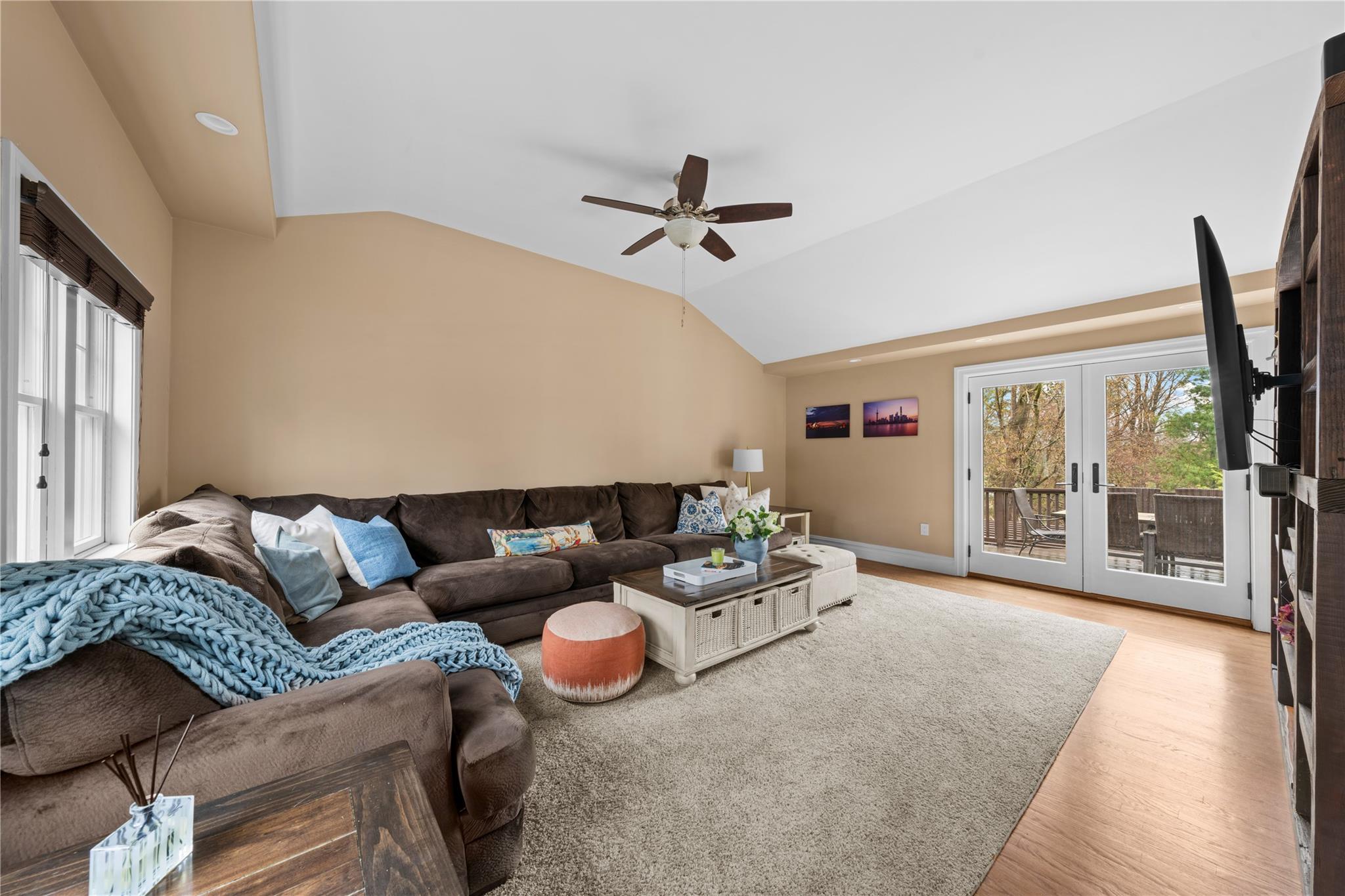 49 Walnut Street, Pleasantville, New York image 12