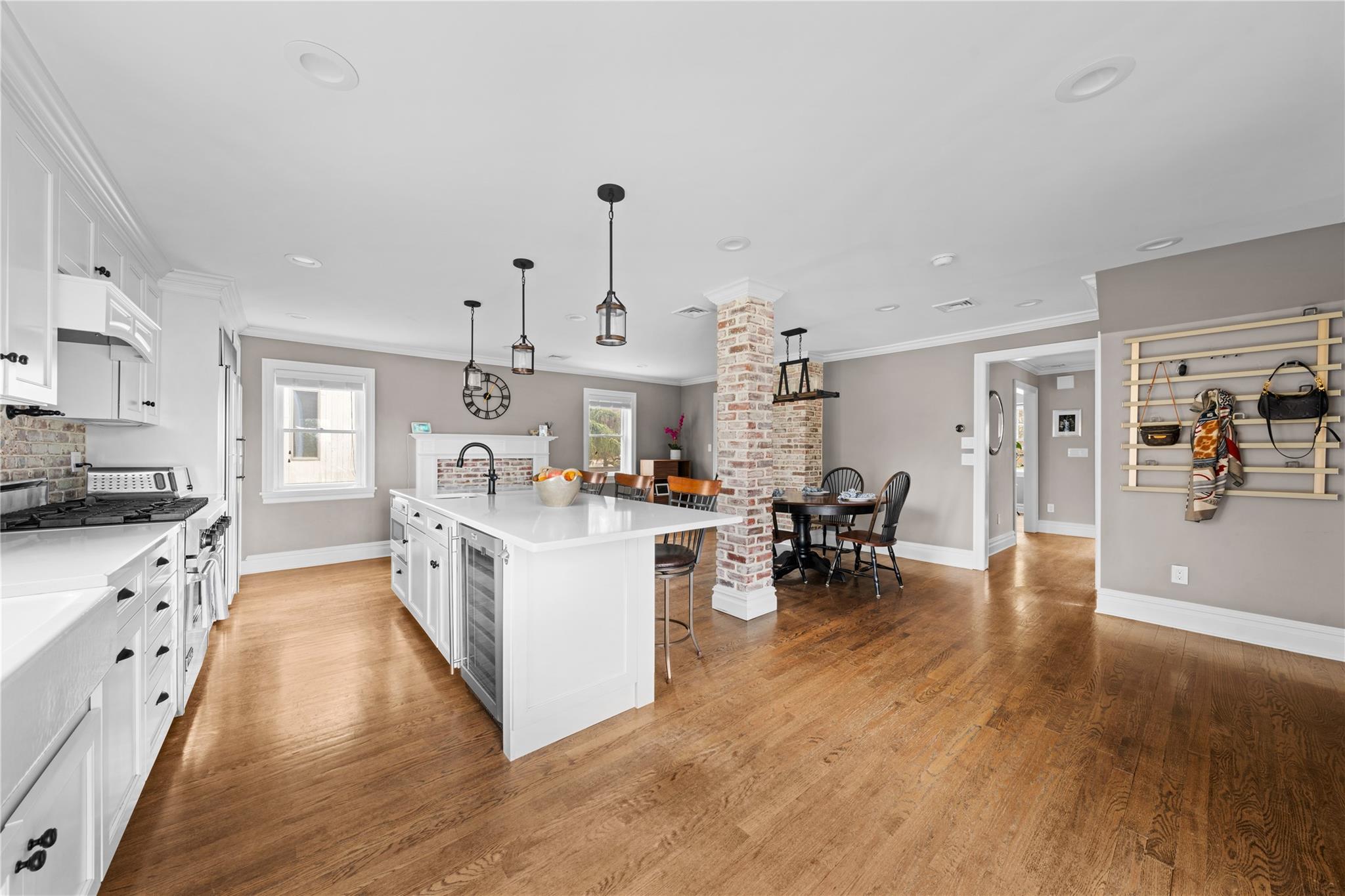 49 Walnut Street, Pleasantville, New York image 9
