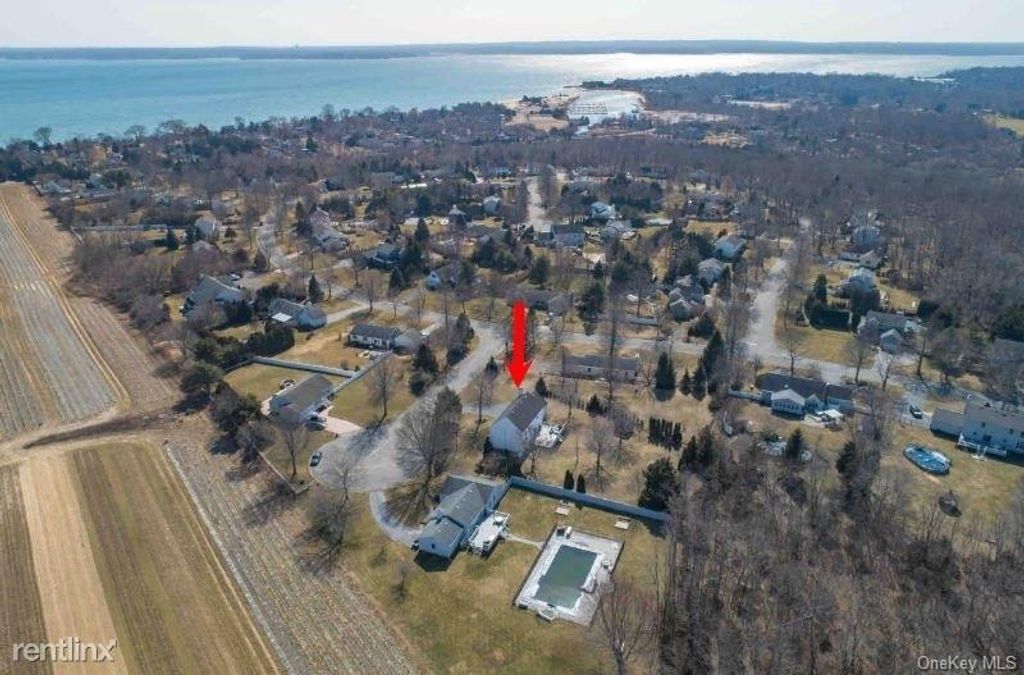 Photo of 17 Ritas Court, Jamesport, NY 11947 (MLS # 922695)