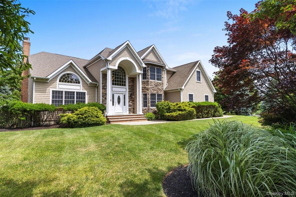 90 CAIOLA CT, GREENPORT, NY 11944 - Image d32eef07bceebfbf484a8b0294f39437/4014766656