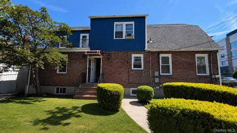 Apartment For Rent - 284 Beach 19th Street #1<br/> Queens County, Far Rockaway, NY 11691