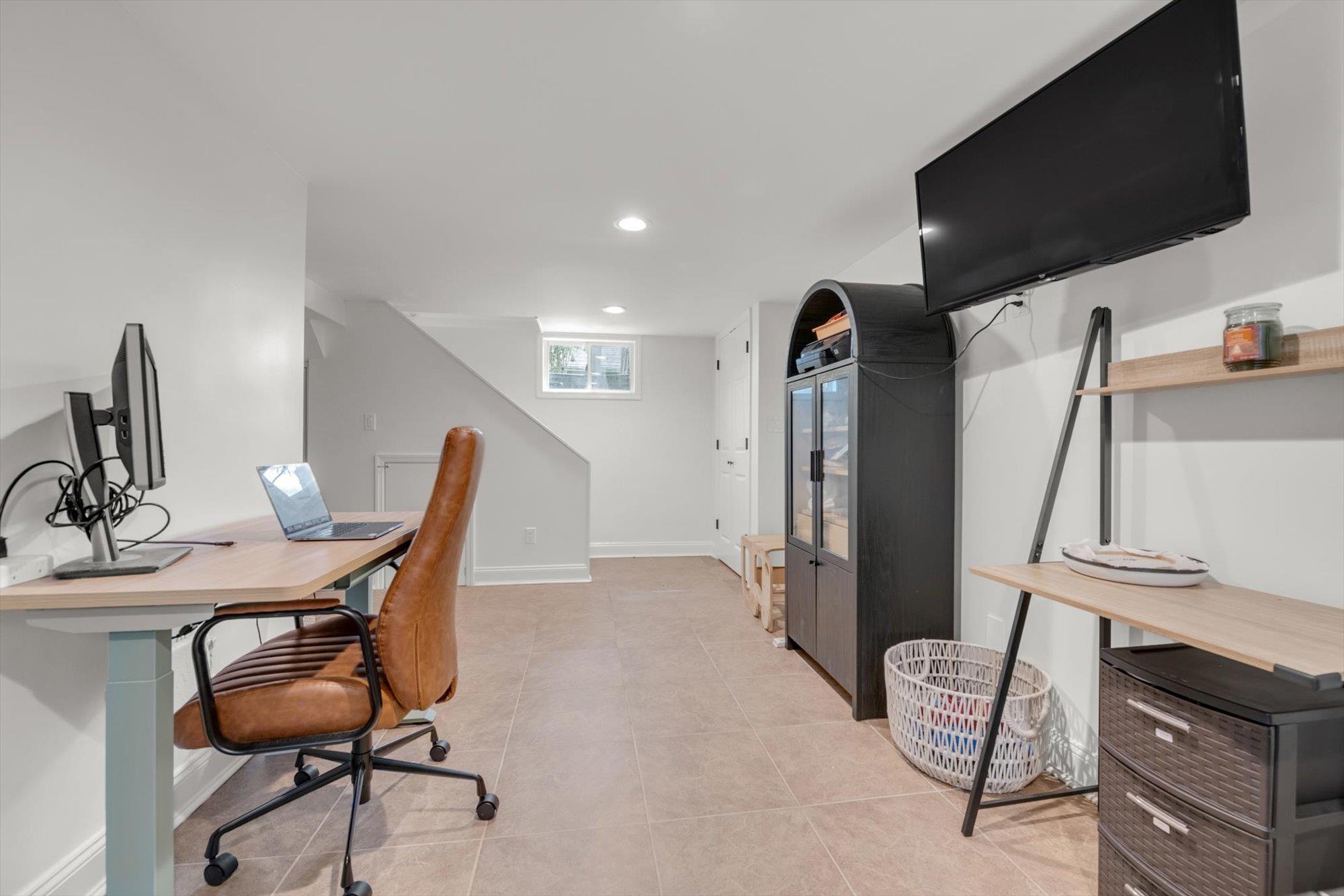 48 Hillcrest Avenue, Manhasset, New York image 32
