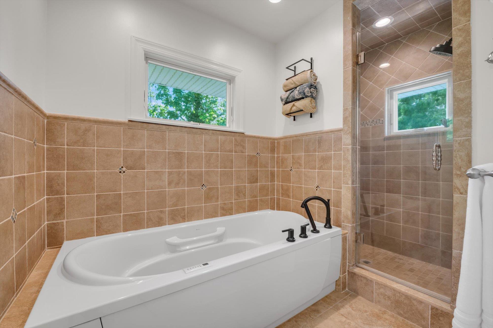 48 Hillcrest Avenue, Manhasset, New York image 28