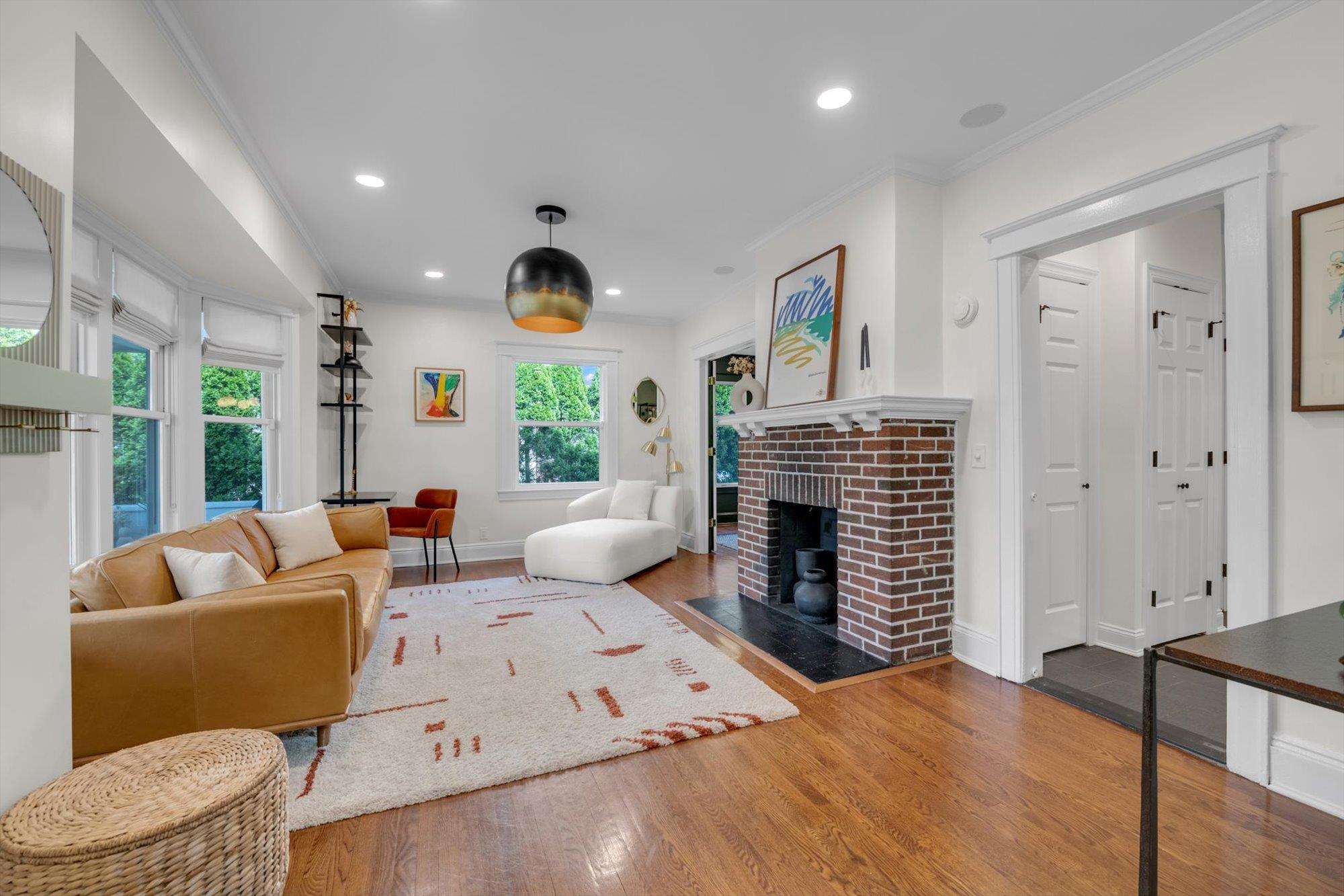 48 Hillcrest Avenue, Manhasset, New York image 6
