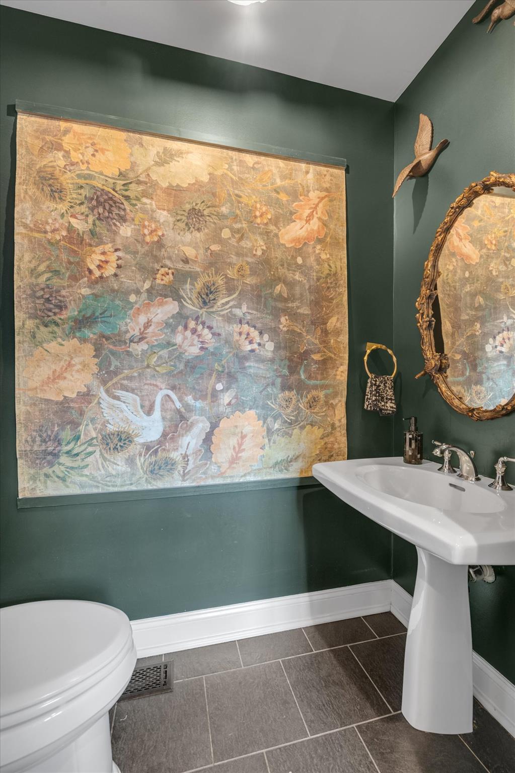 48 Hillcrest Avenue, Manhasset, New York image 17