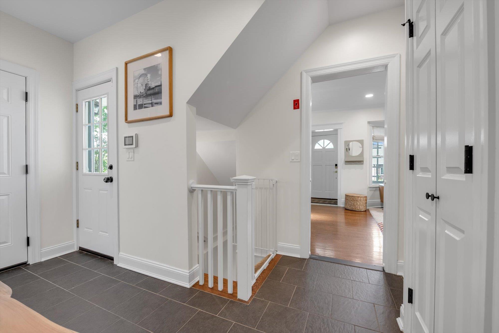 48 Hillcrest Avenue, Manhasset, New York image 19