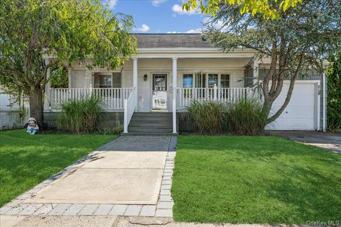 Homes For Sale - 215 W Granada Avenue<br/> Lindenhurst, NY 11757