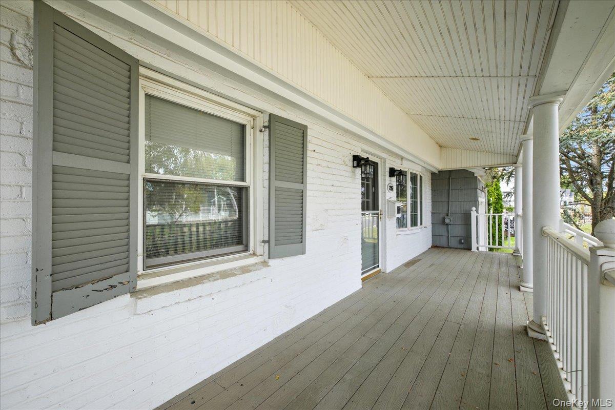 215 W Granada Avenue