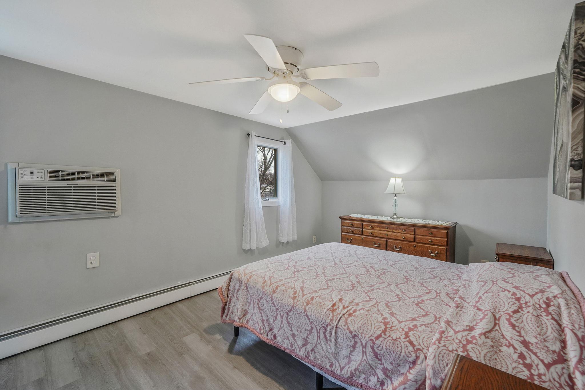 361 Kansas Street, Lindenhurst, New York image 14