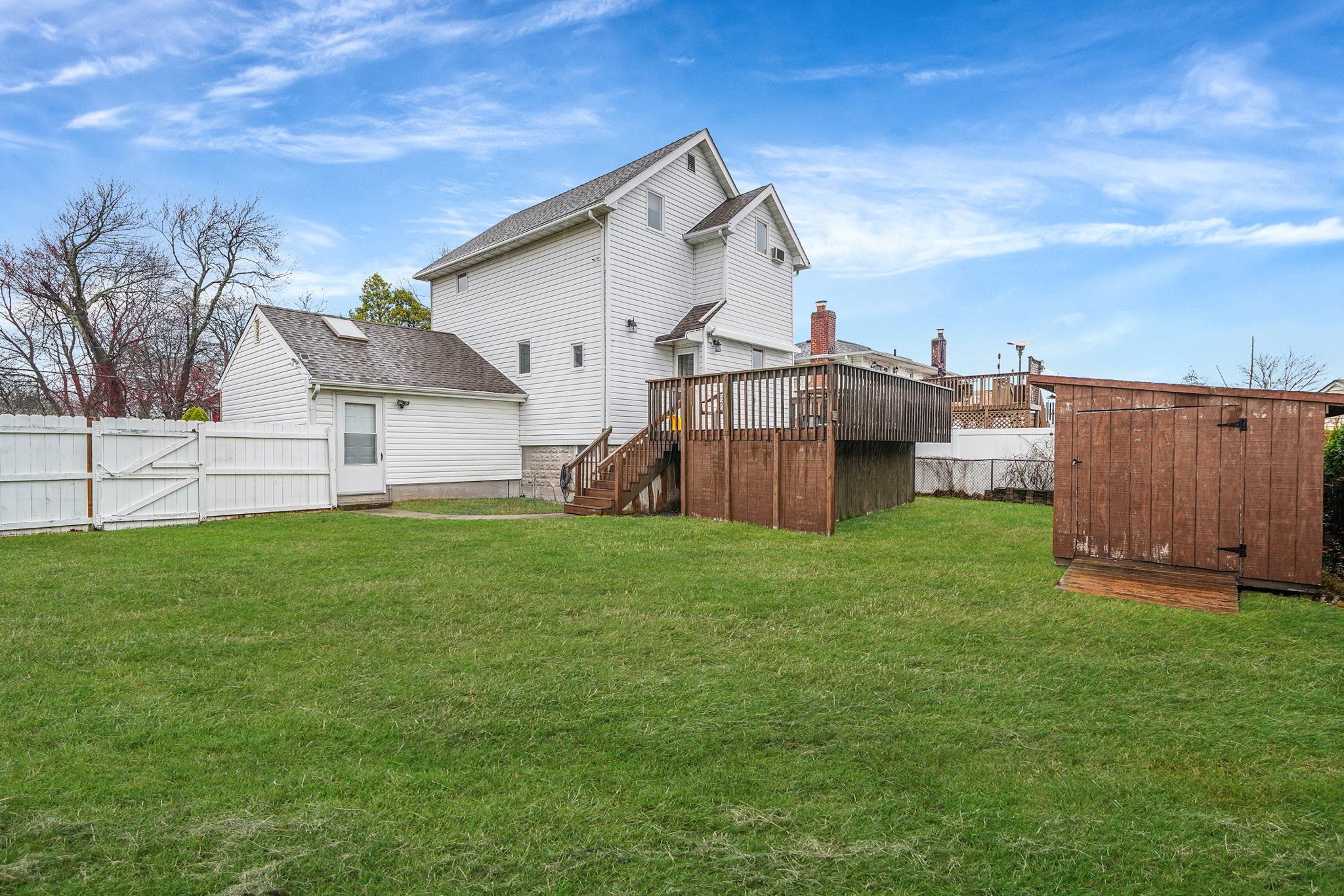 361 Kansas Street, Lindenhurst, New York image 5