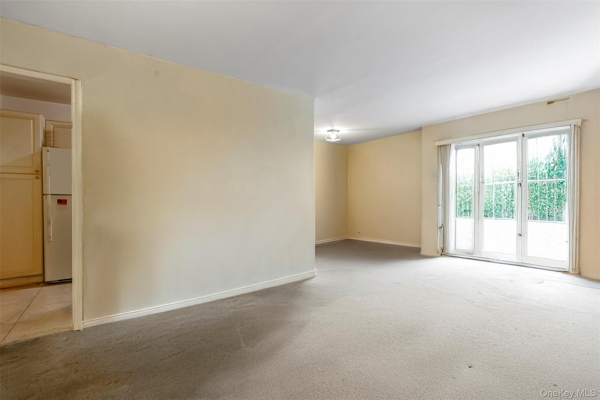 900 Midland Avenue 2E