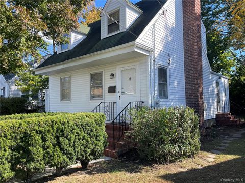 Photo of 1100 Pacific Street, Baldwin, NY 11510 (MLS # 927531)