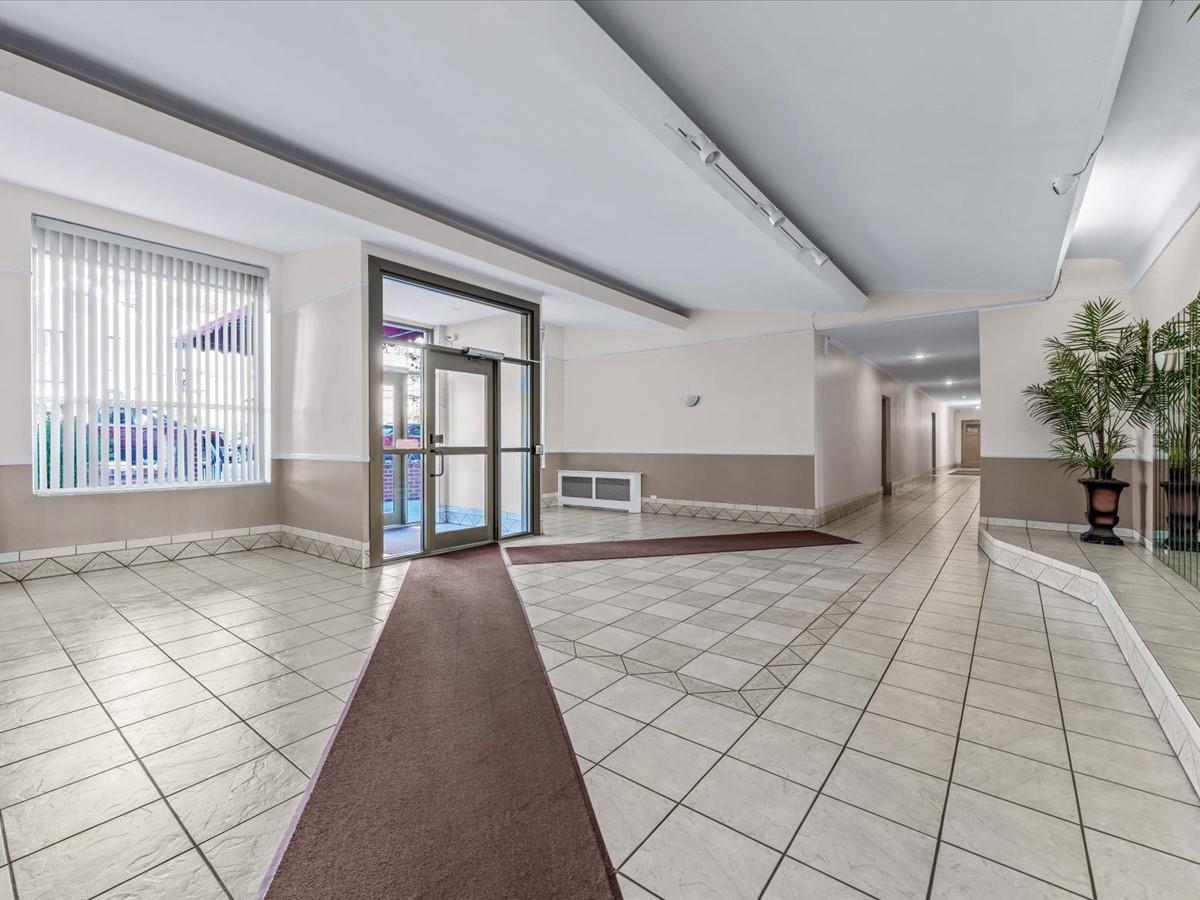 71-11 Yellowstone Blvd Blvd #5K, Forest Hills, New York image 15
