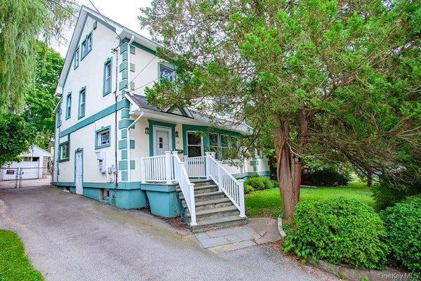 211 POMEROY ST, PEEKSKILL, NY 10566 - Image d348fec1bcc6cea1877ee5e413b1f628/1571290545