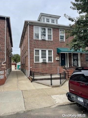 Property for Sale at 62nd Street, Woodside, Queens, NY - Bedrooms: 5 
Bathrooms: 3 
Rooms: 12  - $1,429,000