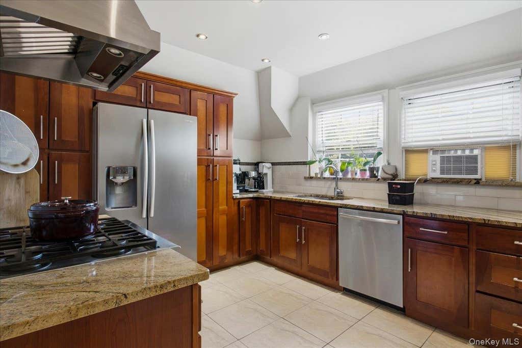 Photo of 13 Campus Place #SL, Scarsdale, NY 10583 (MLS # 1021477)