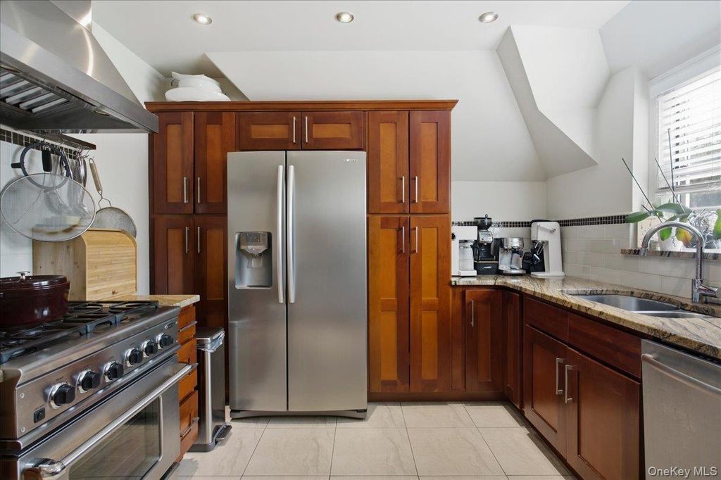 Photo of 13 Campus Place #SL, Scarsdale, NY 10583 (MLS # 1021477)