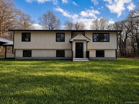 Homes For Sale - 218 Beattie Road<br/> Rock Tavern, NY 10992