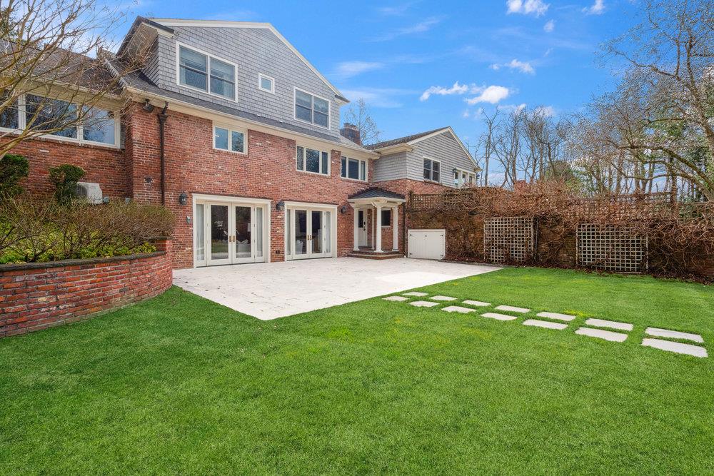 99 Wheatley Road, Old Westbury, New York image 45