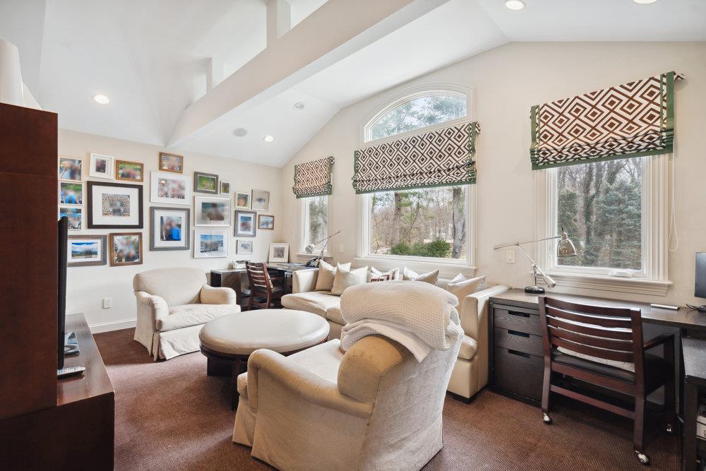 99 Wheatley Road, Old Westbury, New York image 34