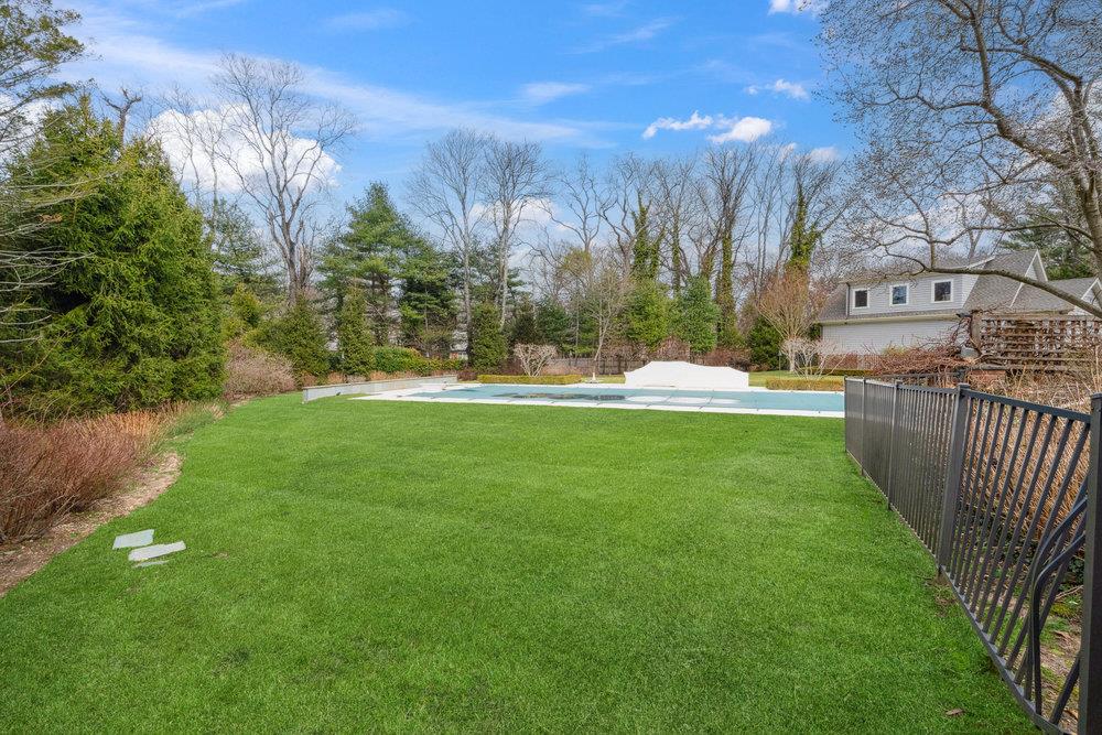99 Wheatley Road, Old Westbury, New York image 47