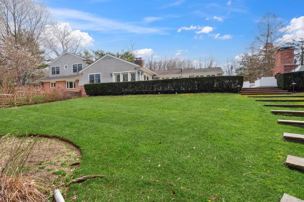 99 Wheatley Road, Old Westbury, New York image 46