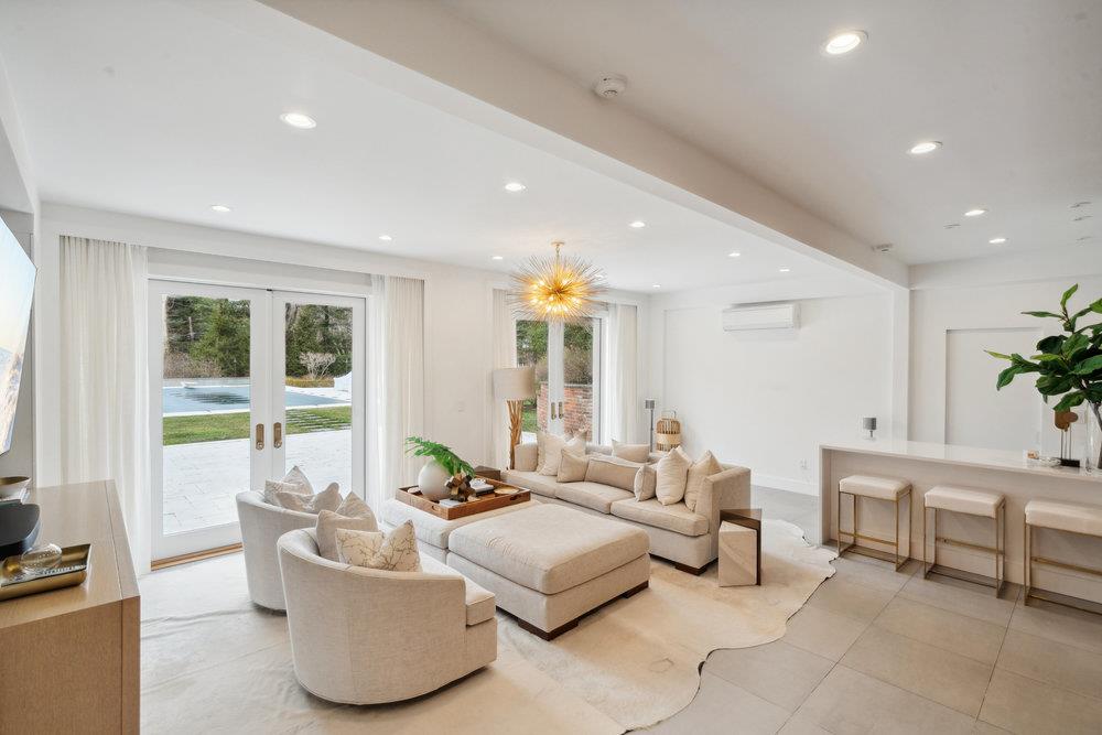 99 Wheatley Road, Old Westbury, New York image 38