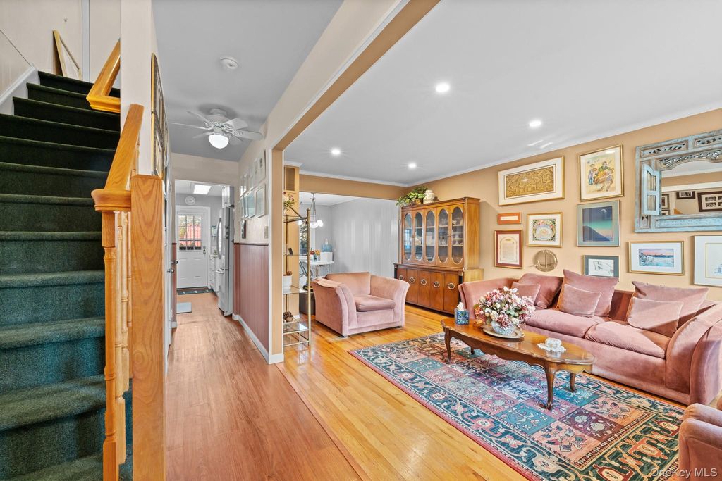 Photo of 3530 Long Beach Road #44, Oceanside, NY 11572 (MLS # 961618)