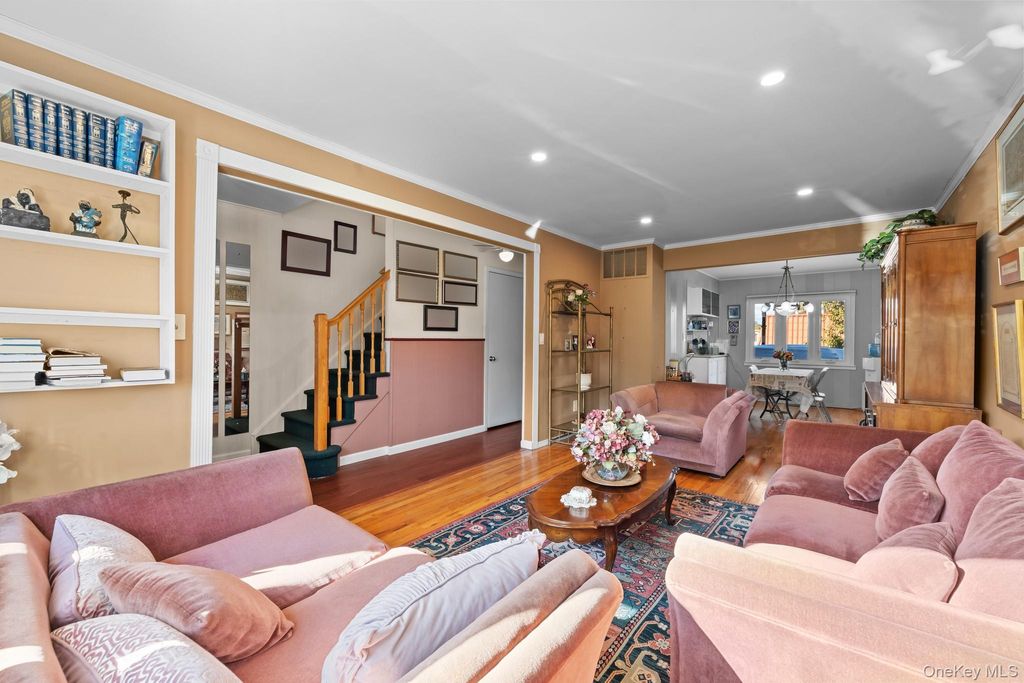 Photo of 3530 Long Beach Road #44, Oceanside, NY 11572 (MLS # 961618)