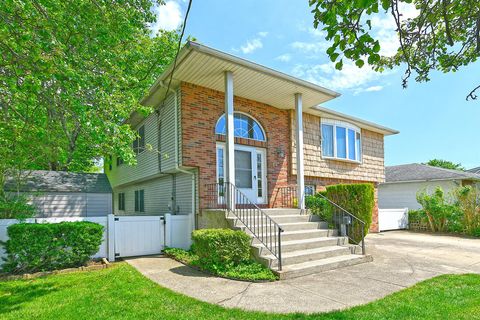 64 S Nassau Street, Bethpage, NY 11714 - MLS#: 858996