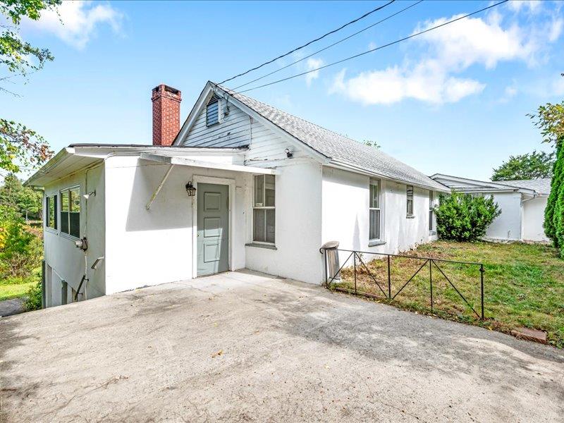 58 Hathorn Boulevard