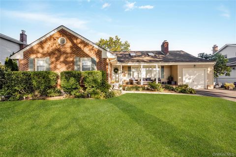 209 Brompton Road Garden City NY 11530