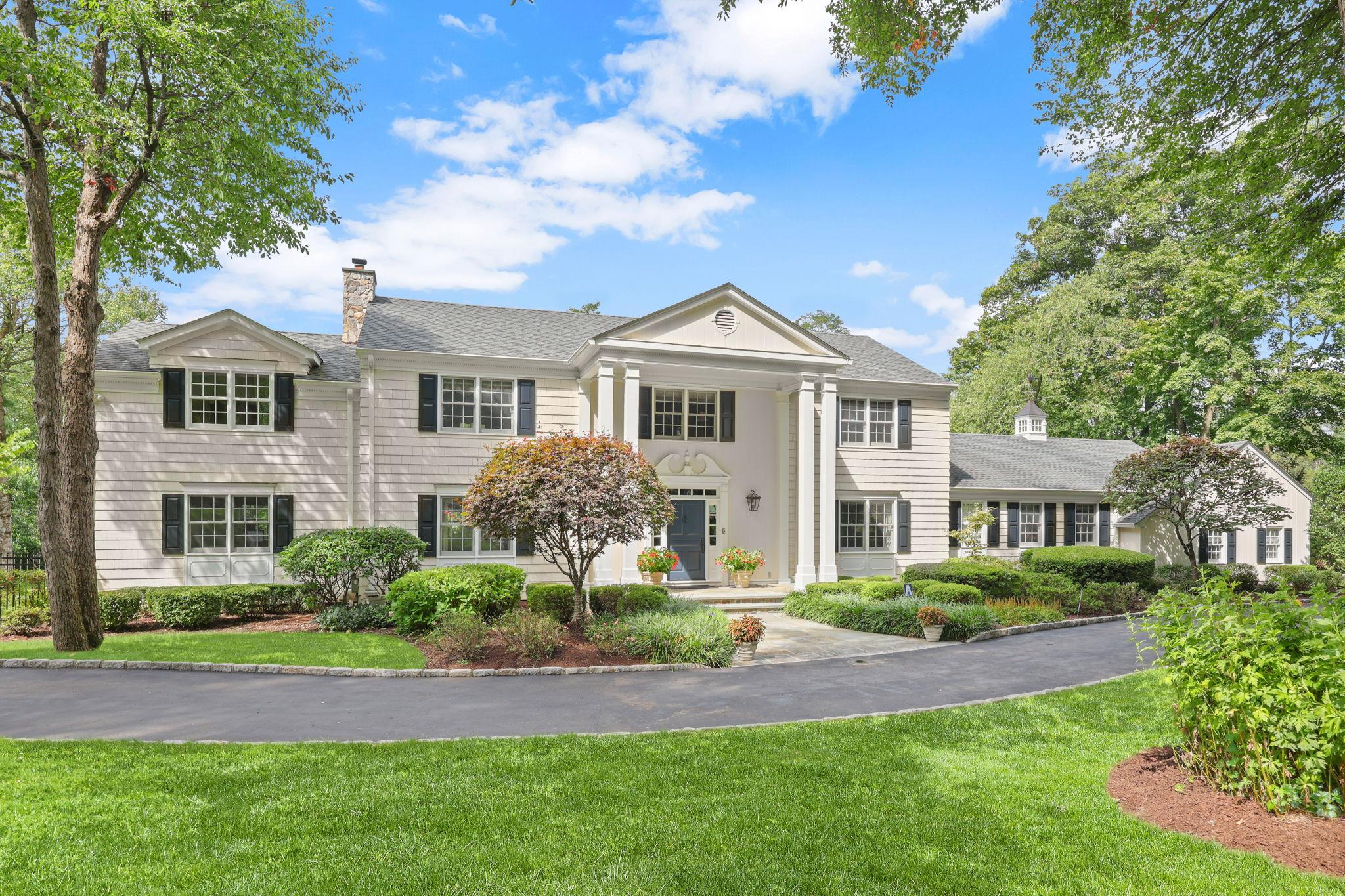 Evandale Road, Scarsdale, New York - 5 Bedrooms  
5 Bathrooms - 